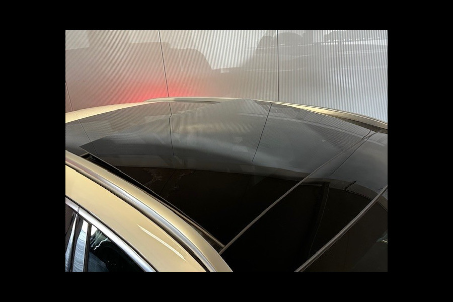 Mercedes-Benz GLC 300e 4 Matic AMG STYLING-PANORAMADAK-MEMORY-TREKHAAK-CAMERA-ZEER COMPLEET