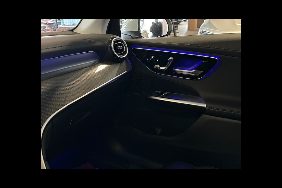 Mercedes-Benz GLC 300e 4 Matic AMG STYLING-PANORAMADAK-MEMORY-TREKHAAK-CAMERA-ZEER COMPLEET