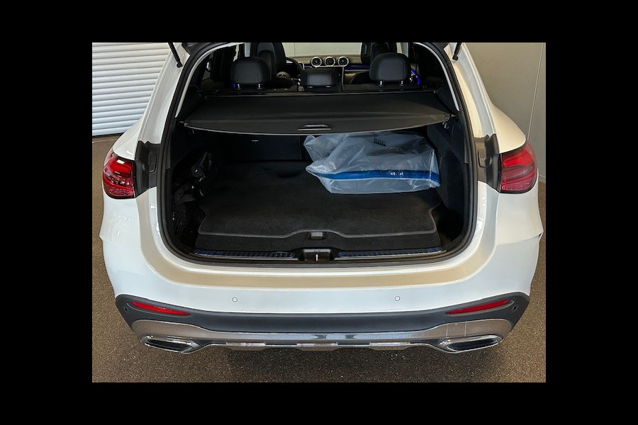 Mercedes-Benz GLC 300e 4 Matic AMG STYLING-PANORAMADAK-MEMORY-TREKHAAK-CAMERA-ZEER COMPLEET