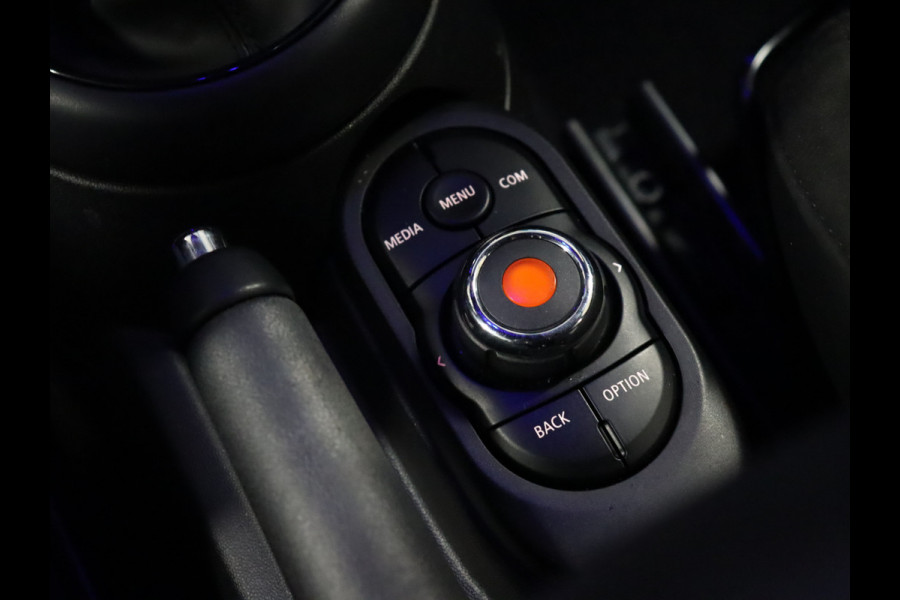 MINI Mini 1.5 Cooper Chili [CRUISE CONTROL, SFEERVERLICHTING, PDC V+A BLUETOOH, STOELVERWARMING, CLIMATE CONTROL, UNION JACK ACHERLAMPEN, VOL LEDER, NAVIGATIE, NIEUWSTAAT]