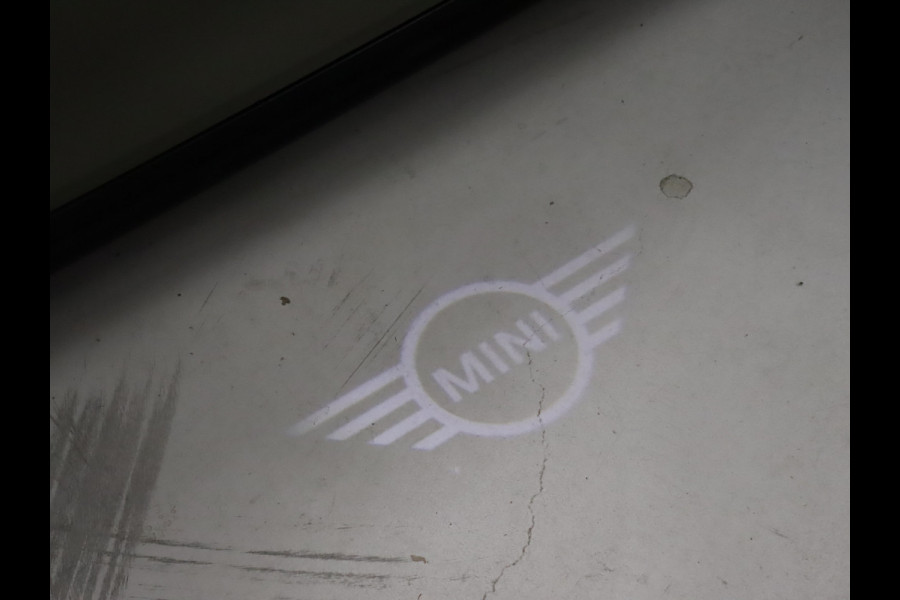 MINI Mini 1.5 Cooper Chili [CRUISE CONTROL, SFEERVERLICHTING, PDC V+A BLUETOOH, STOELVERWARMING, CLIMATE CONTROL, UNION JACK ACHERLAMPEN, VOL LEDER, NAVIGATIE, NIEUWSTAAT]