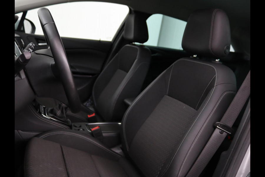 Opel Astra Sports Tourer 1.4 Innovation | Trekhaak | Apple Carplay | Achteruitrijcamera | Cruise Control | Navigatie | Dodehoek Detectie | DAB | LMV