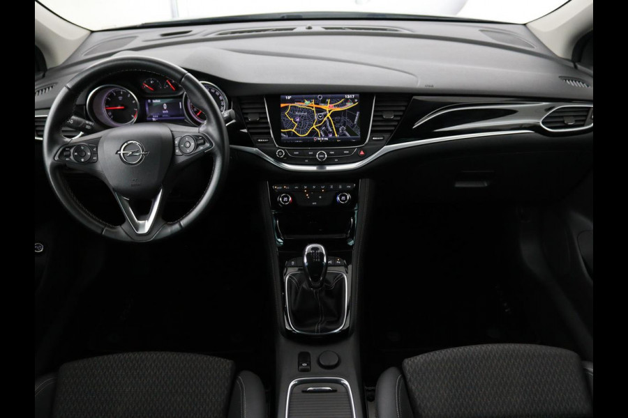Opel Astra Sports Tourer 1.4 Innovation | Trekhaak | Apple Carplay | Achteruitrijcamera | Cruise Control | Navigatie | Dodehoek Detectie | DAB | LMV
