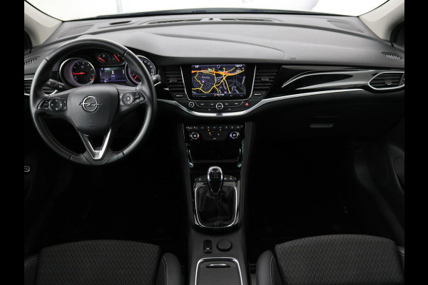 Opel Astra Sports Tourer 1.4 Innovation | Trekhaak | Apple Carplay | Achteruitrijcamera | Cruise Control | Navigatie | Dodehoek Detectie | DAB | LMV