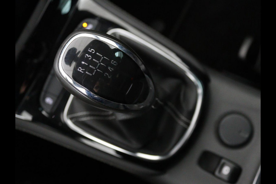 Opel Astra Sports Tourer 1.4 Innovation | Trekhaak | Apple Carplay | Achteruitrijcamera | Cruise Control | Navigatie | Dodehoek Detectie | DAB | LMV