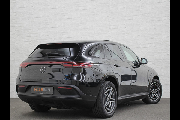 Mercedes-Benz EQC 400 4MATIC AMG-Line 80 kWh | 360 Camera | Distronic + | Schuifdak | Burmester | Keyless-Go | Trekhaak | Memory | Carbon | Zwarte Sierlijsten | Sfeerverlichting | Carplay | Getint Glas | Widescreen | LED | 19'' |