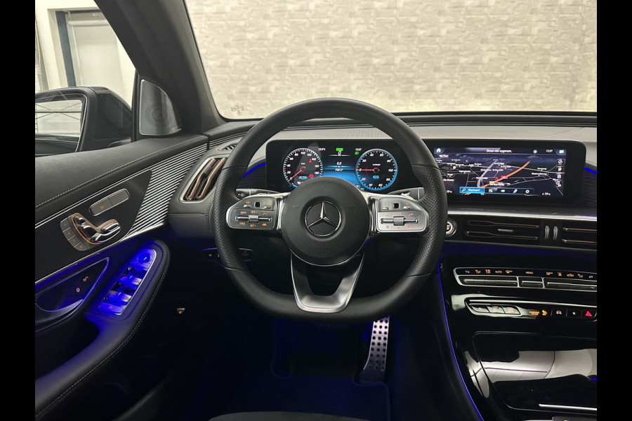 Mercedes-Benz EQC 400 4MATIC AMG-Line 80 kWh | 360 Camera | Distronic + | Schuifdak | Burmester | Keyless-Go | Trekhaak | Memory | Carbon | Zwarte Sierlijsten | Sfeerverlichting | Carplay | Getint Glas | Widescreen | LED | 19'' |
