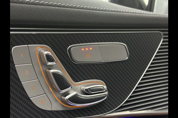 Mercedes-Benz EQC 400 4MATIC AMG-Line 80 kWh | 360 Camera | Distronic + | Schuifdak | Burmester | Keyless-Go | Trekhaak | Memory | Carbon | Zwarte Sierlijsten | Sfeerverlichting | Carplay | Getint Glas | Widescreen | LED | 19'' |