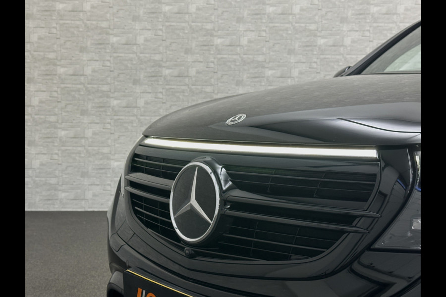 Mercedes-Benz EQC 400 4MATIC AMG-Line 80 kWh | 360 Camera | Distronic + | Schuifdak | Burmester | Keyless-Go | Trekhaak | Memory | Carbon | Zwarte Sierlijsten | Sfeerverlichting | Carplay | Getint Glas | Widescreen | LED | 19'' |