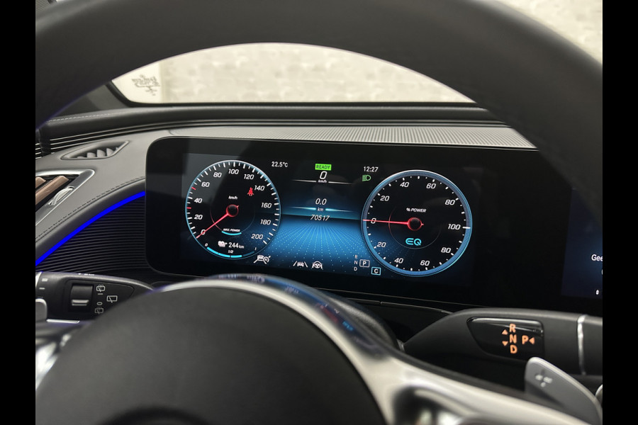 Mercedes-Benz EQC 400 4MATIC AMG-Line 80 kWh | 360 Camera | Distronic + | Schuifdak | Burmester | Keyless-Go | Trekhaak | Memory | Carbon | Zwarte Sierlijsten | Sfeerverlichting | Carplay | Getint Glas | Widescreen | LED | 19'' |