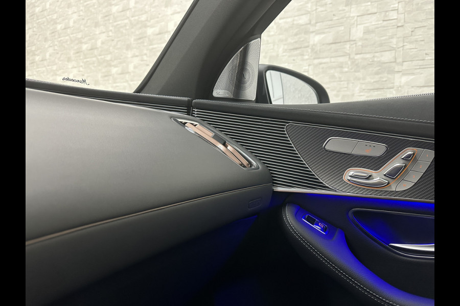 Mercedes-Benz EQC 400 4MATIC AMG-Line 80 kWh | 360 Camera | Distronic + | Schuifdak | Burmester | Keyless-Go | Trekhaak | Memory | Carbon | Zwarte Sierlijsten | Sfeerverlichting | Carplay | Getint Glas | Widescreen | LED | 19'' |