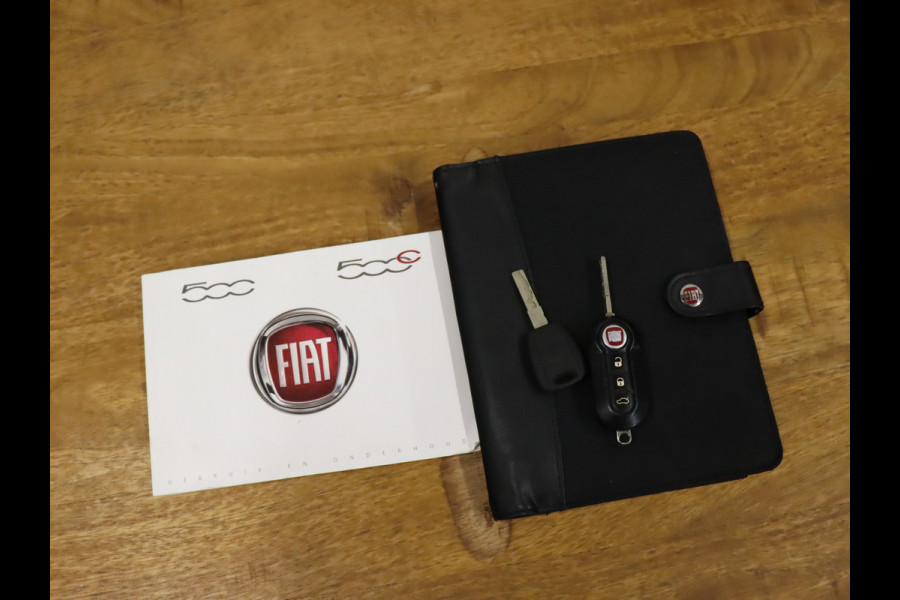 Fiat 500 0.9 TwinAir Turbo Sport [CAMERA, PANORAMADAK, CRUISE CONTROL, MULTIFUNCTIONEEL STUURWIEL, NAVIGATIE, NIEUWSTAAT]