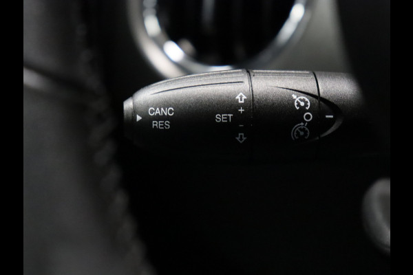 Fiat 500 0.9 TwinAir Turbo Sport [CAMERA, PANORAMADAK, CRUISE CONTROL, MULTIFUNCTIONEEL STUURWIEL, NAVIGATIE, NIEUWSTAAT]