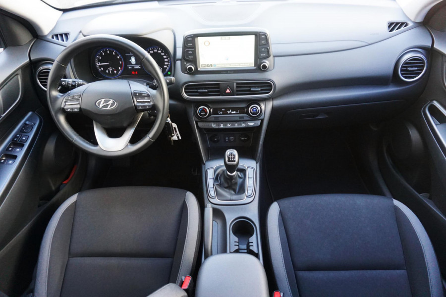 Hyundai Kona 1.0 T-GDI 120PK/Navigatie/LED/ECC/Cruisecontrol/ Rijklaarprijs Incl. Garantie.