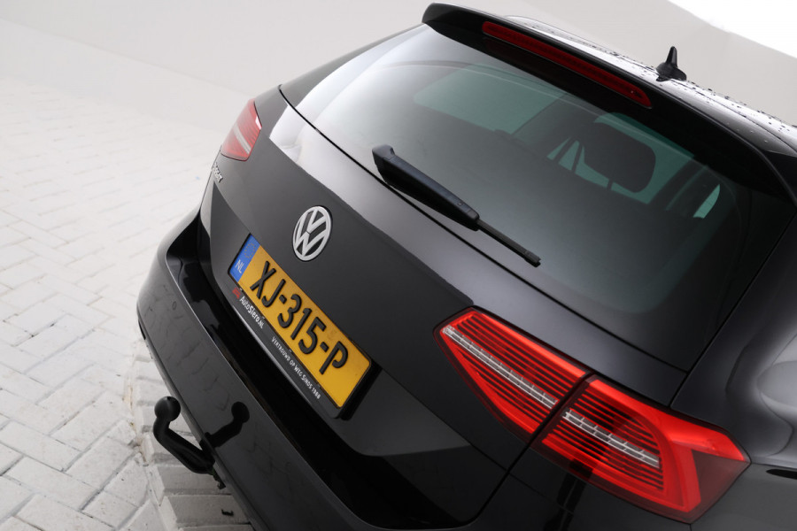 Volkswagen Passat Variant 1.6 TDI Comfortline Business Automaat, Navigatie, Climate, Trekhaak,