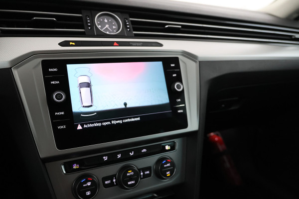 Volkswagen Passat Variant 1.6 TDI Comfortline Business Automaat, Navigatie, Climate, Trekhaak,