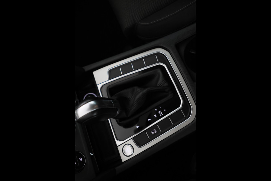 Volkswagen Passat Variant 1.6 TDI Comfortline Business Automaat, Navigatie, Climate, Trekhaak,