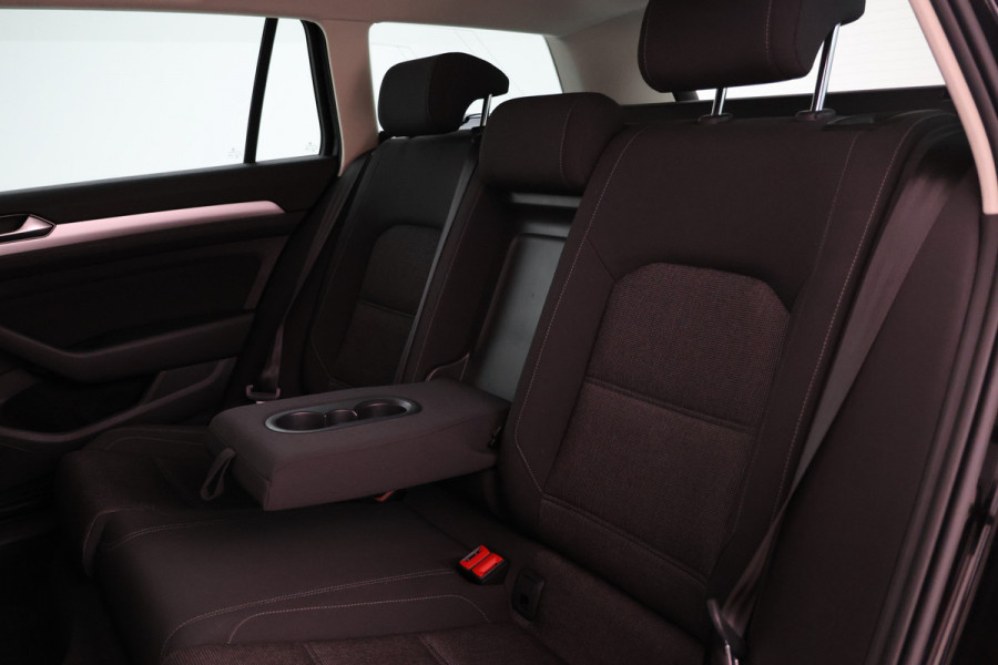 Volkswagen Passat Variant 1.6 TDI Comfortline Business Automaat, Navigatie, Climate, Trekhaak,