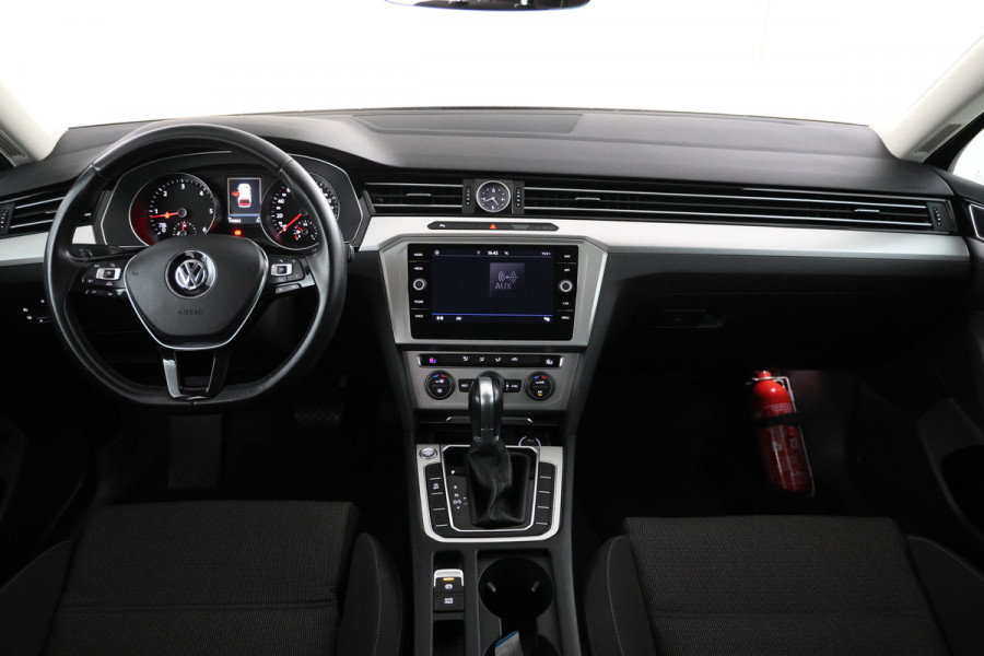 Volkswagen Passat Variant 1.6 TDI Comfortline Business Automaat, Navigatie, Climate, Trekhaak,