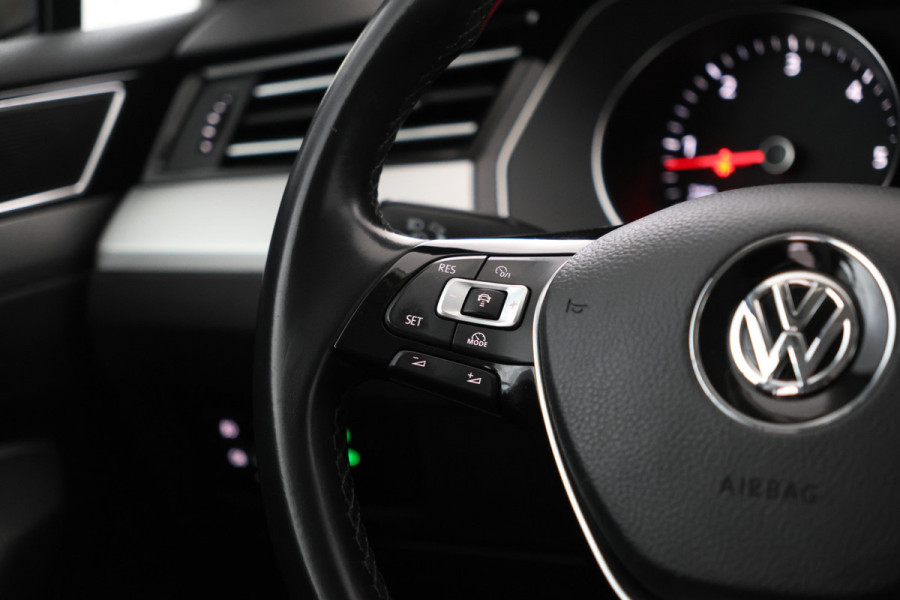 Volkswagen Passat Variant 1.6 TDI Comfortline Business Automaat, Navigatie, Climate, Trekhaak,