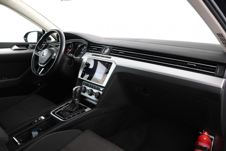 Volkswagen Passat Variant 1.6 TDI Comfortline Business Automaat, Navigatie, Climate, Trekhaak,