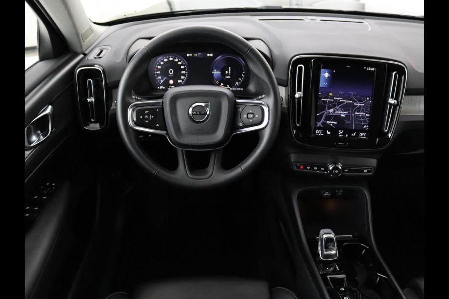 Volvo XC40 1.5 T4 Recharge Inscription | Trekhaak | Apple Carplay | Cruise Control Adaptief | Grootlichtassistent | keyless entry | DAB | LMV 19