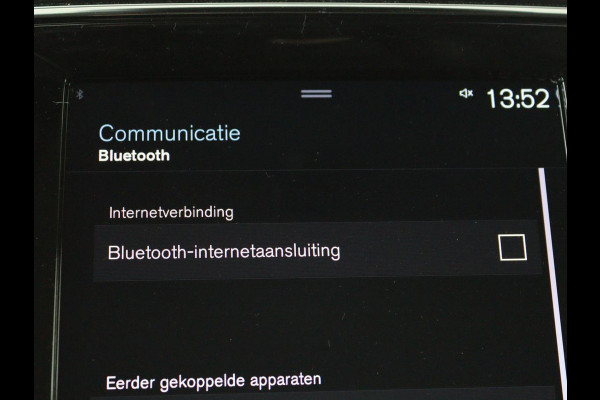 Volvo XC40 1.5 T4 Recharge Inscription | Trekhaak | Apple Carplay | Cruise Control Adaptief | Grootlichtassistent | keyless entry | DAB | LMV 19
