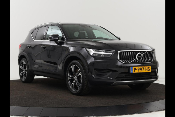 Volvo XC40 1.5 T4 Recharge Inscription | Trekhaak | Apple Carplay | Cruise Control Adaptief | Grootlichtassistent | keyless entry | DAB | LMV 19