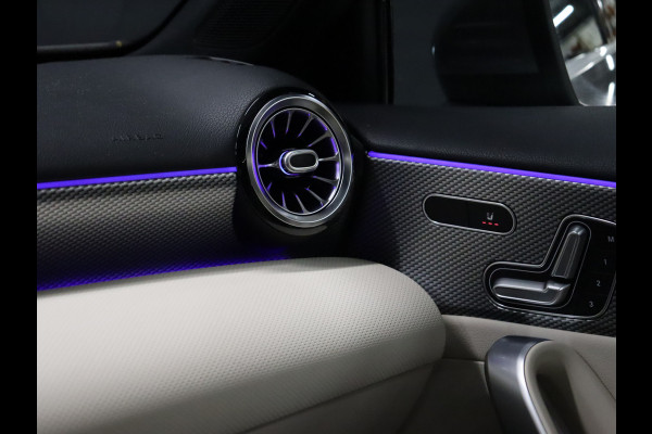 Mercedes-Benz A-Klasse 250 e Business Solution Luxury Limited [CRUISE CONTROL, DIGITAL DASH ,CAMERA + PDC, SCHUIFKANTELDAK, SFEERVERLICHTING, CARPLAY, STOELVERWARMING, MEMORY SEATS, VOL LEDER, FLIPPERS, NAVIGATIE, NIEUWSTAAT]