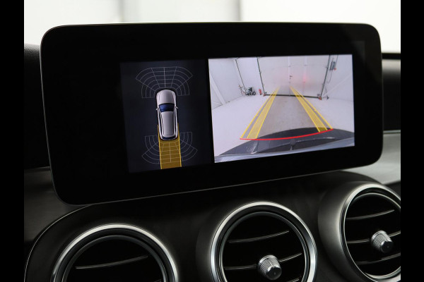 Mercedes-Benz C-Klasse Estate 200 d Business Solution AMG | Trekhaak | AMG-styling | Achteruitrijcamera | Navi | Cruise Control | Stoelverwarming | LMV 18