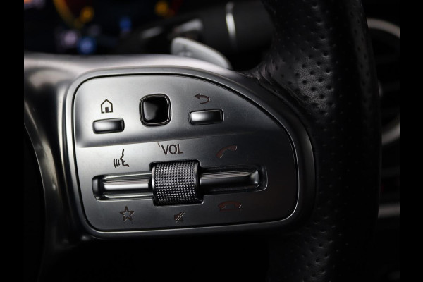 Mercedes-Benz C-Klasse Estate 200 d Business Solution AMG | Trekhaak | AMG-styling | Achteruitrijcamera | Navi | Cruise Control | Stoelverwarming | LMV 18