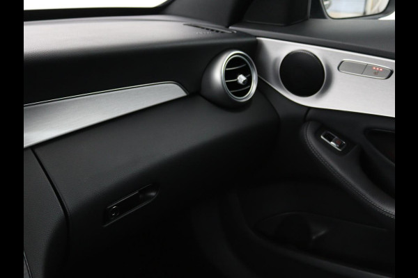 Mercedes-Benz C-Klasse Estate 200 d Business Solution AMG | Trekhaak | AMG-styling | Achteruitrijcamera | Navi | Cruise Control | Stoelverwarming | LMV 18