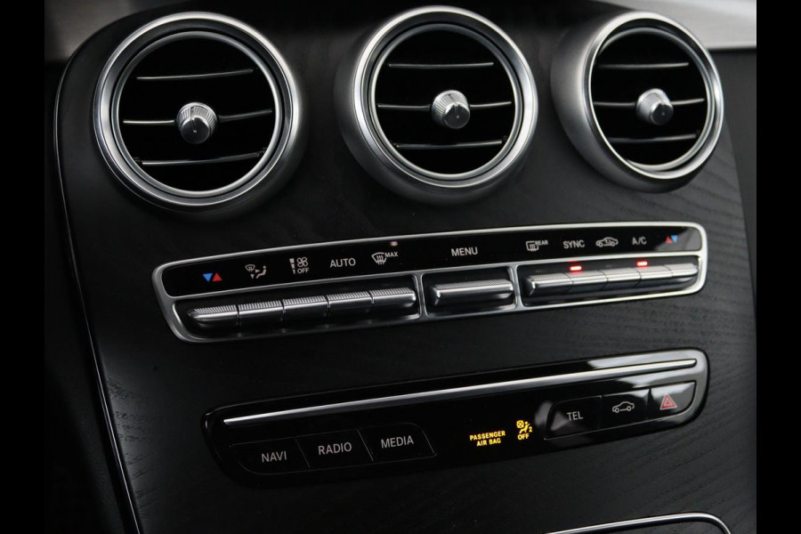 Mercedes-Benz C-Klasse Estate 200 d Business Solution AMG | Trekhaak | AMG-styling | Achteruitrijcamera | Navi | Cruise Control | Stoelverwarming | LMV 18