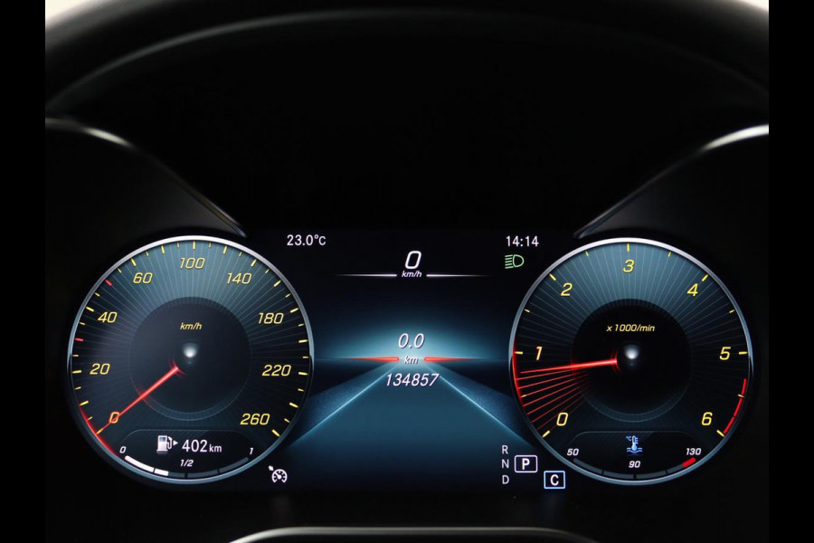 Mercedes-Benz C-Klasse Estate 200 d Business Solution AMG | Trekhaak | AMG-styling | Achteruitrijcamera | Navi | Cruise Control | Stoelverwarming | LMV 18