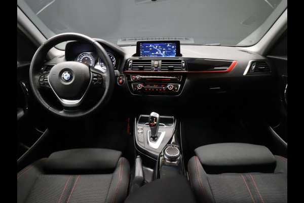 BMW 1-serie 118i Sport Line [CRUISE CONTROL, CLIMATE CONTROL, HALF LEDER, BMW LED KOPLAMPEN, PDC ACHTER, BLUETOOTH TELEFOONVERBINDING, NAVIGATIE, NIEUWSTAAT]