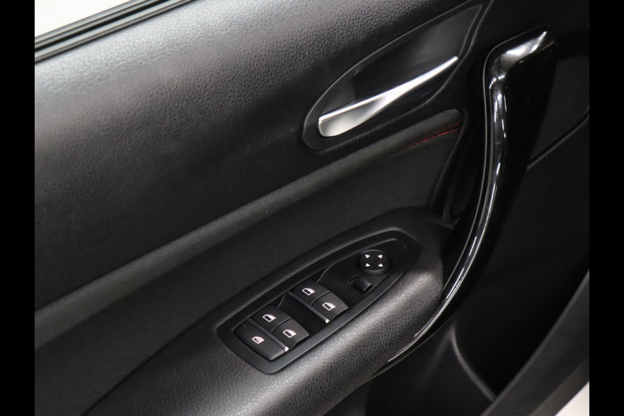 BMW 1-serie 118i Sport Line [CRUISE CONTROL, CLIMATE CONTROL, HALF LEDER, BMW LED KOPLAMPEN, PDC ACHTER, BLUETOOTH TELEFOONVERBINDING, NAVIGATIE, NIEUWSTAAT]