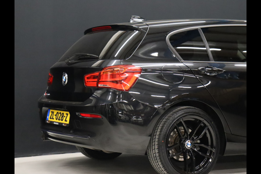 BMW 1-serie 118i Sport Line [CRUISE CONTROL, CLIMATE CONTROL, HALF LEDER, BMW LED KOPLAMPEN, PDC ACHTER, BLUETOOTH TELEFOONVERBINDING, NAVIGATIE, NIEUWSTAAT]