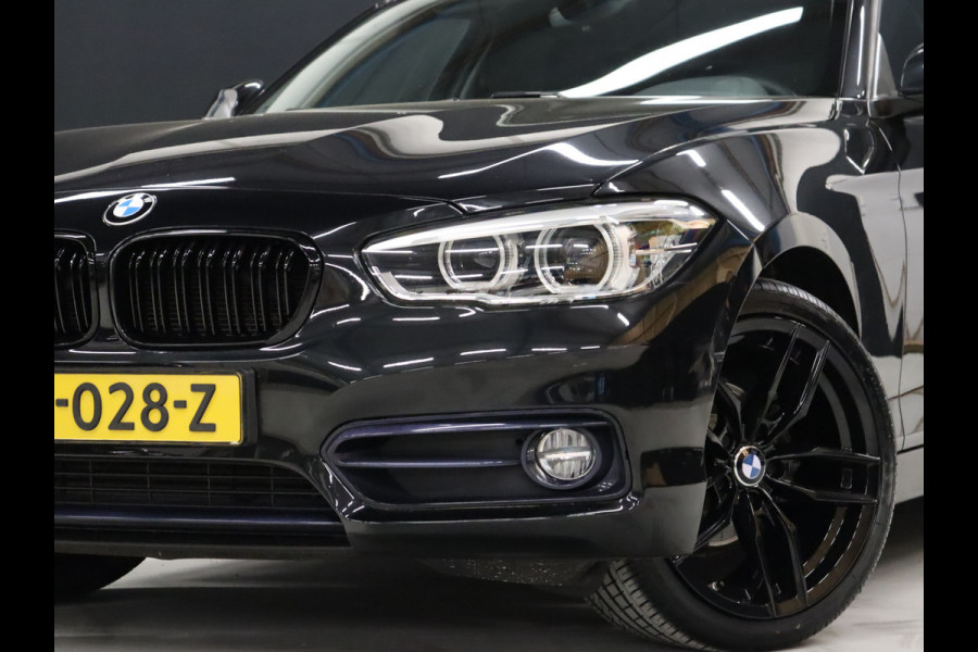 BMW 1-serie 118i Sport Line [CRUISE CONTROL, CLIMATE CONTROL, HALF LEDER, BMW LED KOPLAMPEN, PDC ACHTER, BLUETOOTH TELEFOONVERBINDING, NAVIGATIE, NIEUWSTAAT]