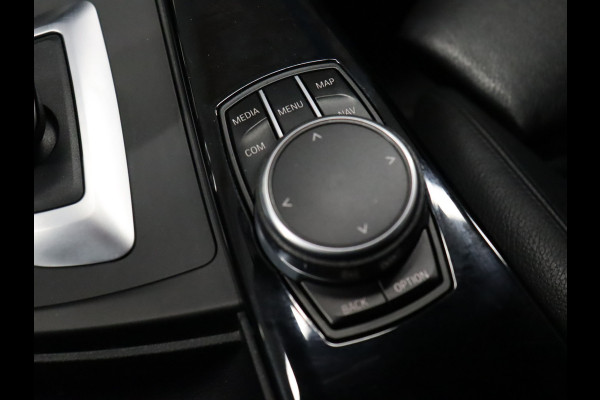 BMW 4 Serie Gran Coupé 420i High Executive [CARPLAY, PDC V+A, ELEK.. ACHTERKLEP, HARMAN KARDON AUDIOINSTALLATIE, STUUR EN STOELVERWARMING,  TREKHAAK, VOL LEDER, NAVIGATIE, NIEUWSTAAT]