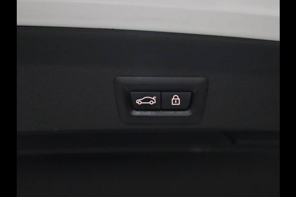 BMW 4 Serie Gran Coupé 420i High Executive [CARPLAY, PDC V+A, ELEK.. ACHTERKLEP, HARMAN KARDON AUDIOINSTALLATIE, STUUR EN STOELVERWARMING,  TREKHAAK, VOL LEDER, NAVIGATIE, NIEUWSTAAT]