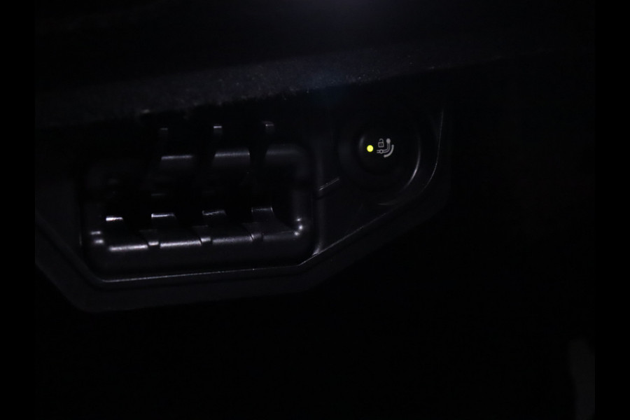 BMW 4 Serie Gran Coupé 420i High Executive [CARPLAY, PDC V+A, ELEK.. ACHTERKLEP, HARMAN KARDON AUDIOINSTALLATIE, STUUR EN STOELVERWARMING,  TREKHAAK, VOL LEDER, NAVIGATIE, NIEUWSTAAT]