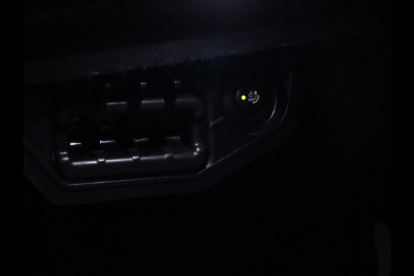 BMW 4 Serie Gran Coupé 420i High Executive [CARPLAY, PDC V+A, ELEK.. ACHTERKLEP, HARMAN KARDON AUDIOINSTALLATIE, STUUR EN STOELVERWARMING,  TREKHAAK, VOL LEDER, NAVIGATIE, NIEUWSTAAT]