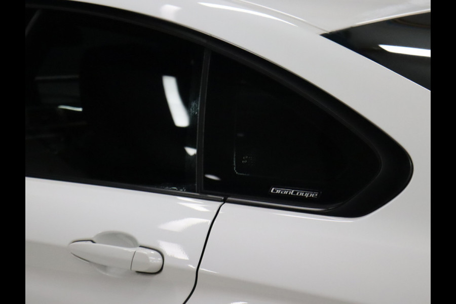 BMW 4 Serie Gran Coupé 420i High Executive [CARPLAY, PDC V+A, ELEK.. ACHTERKLEP, HARMAN KARDON AUDIOINSTALLATIE, STUUR EN STOELVERWARMING,  TREKHAAK, VOL LEDER, NAVIGATIE, NIEUWSTAAT]