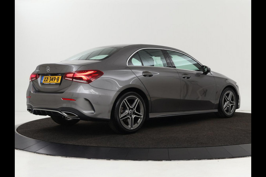 Mercedes-Benz A-Klasse 180 d Business Solution AMG | Panoramadak | AMG Line | Stoelverwarming | Apple Carplay | Achteruitrijcamera | Full LED | Navigatie | Cruise Control | LMV 18