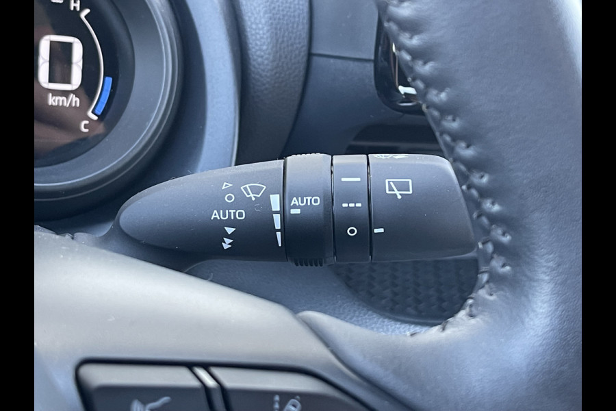 Toyota Yaris 1.5 Hybrid Team D | ACC | Carplay | Camera | LED