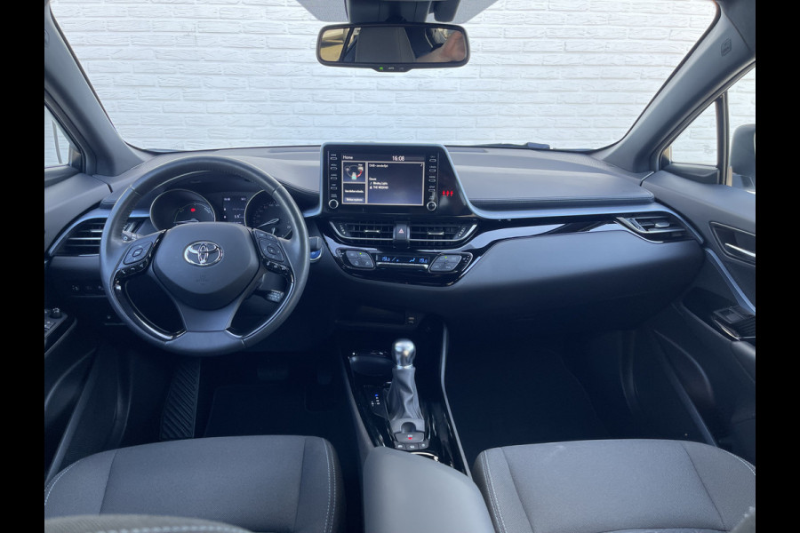 Toyota C-HR 2.0 Hybrid Team D | CarPlay | Parelmoer | Camera | ACC | LED | DAB+ | Keyless | 18 inch