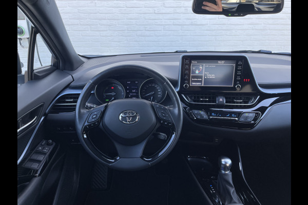 Toyota C-HR 2.0 Hybrid Team D | CarPlay | Parelmoer | Camera | ACC | LED | DAB+ | Keyless | 18 inch