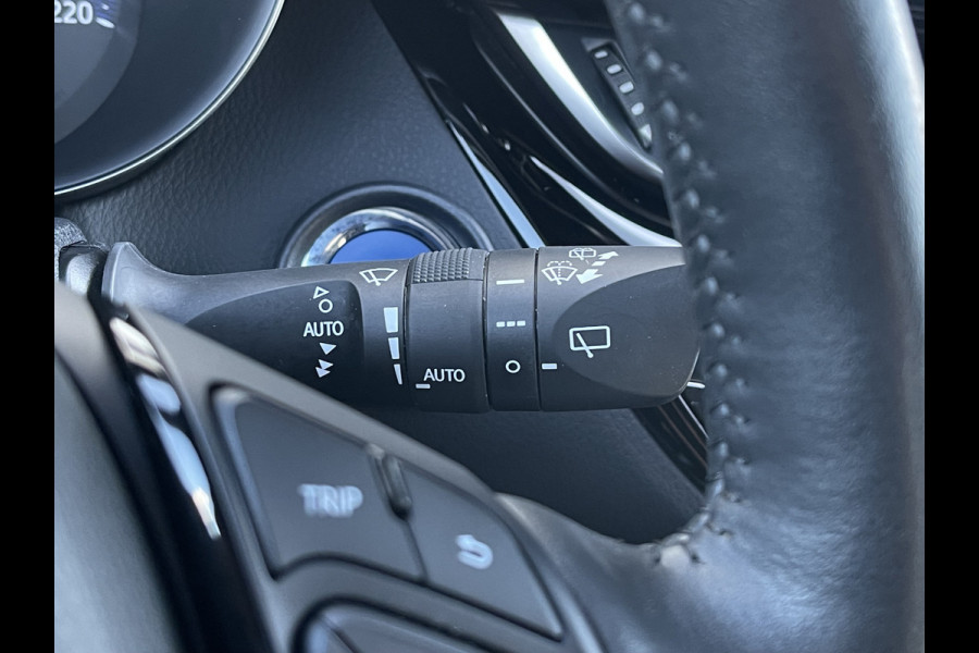 Toyota C-HR 2.0 Hybrid Team D | CarPlay | Parelmoer | Camera | ACC | LED | DAB+ | Keyless | 18 inch