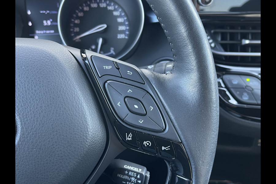 Toyota C-HR 2.0 Hybrid Team D | CarPlay | Parelmoer | Camera | ACC | LED | DAB+ | Keyless | 18 inch