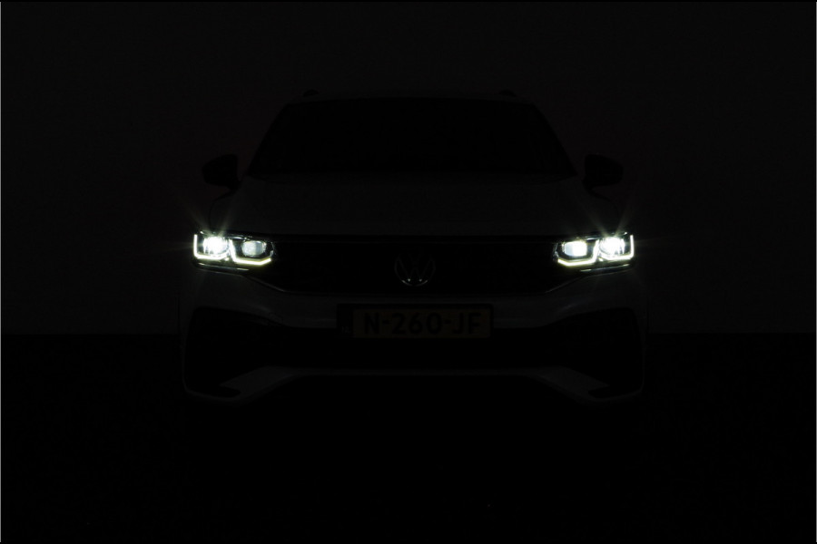 Volkswagen Tiguan 1.5 TSI R-Line > IQ.Light/trekhaak/20 inch Suzuka/Black Style Design-pakket...